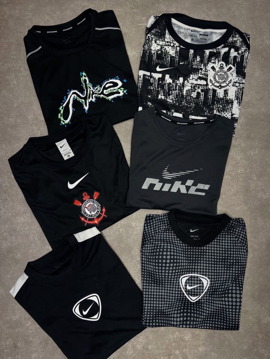 Camisetas Dryfit Nike dobradas